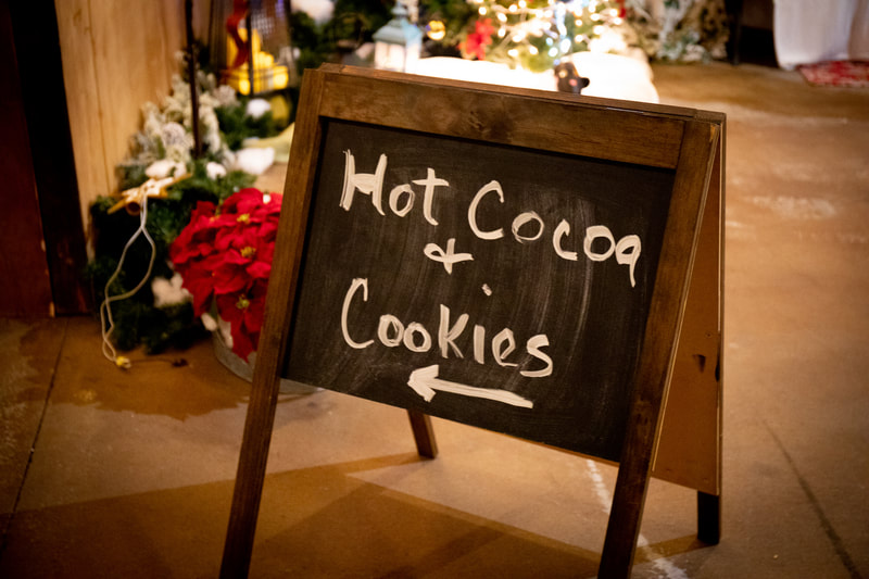 Hot Cocoa + Cookies sign